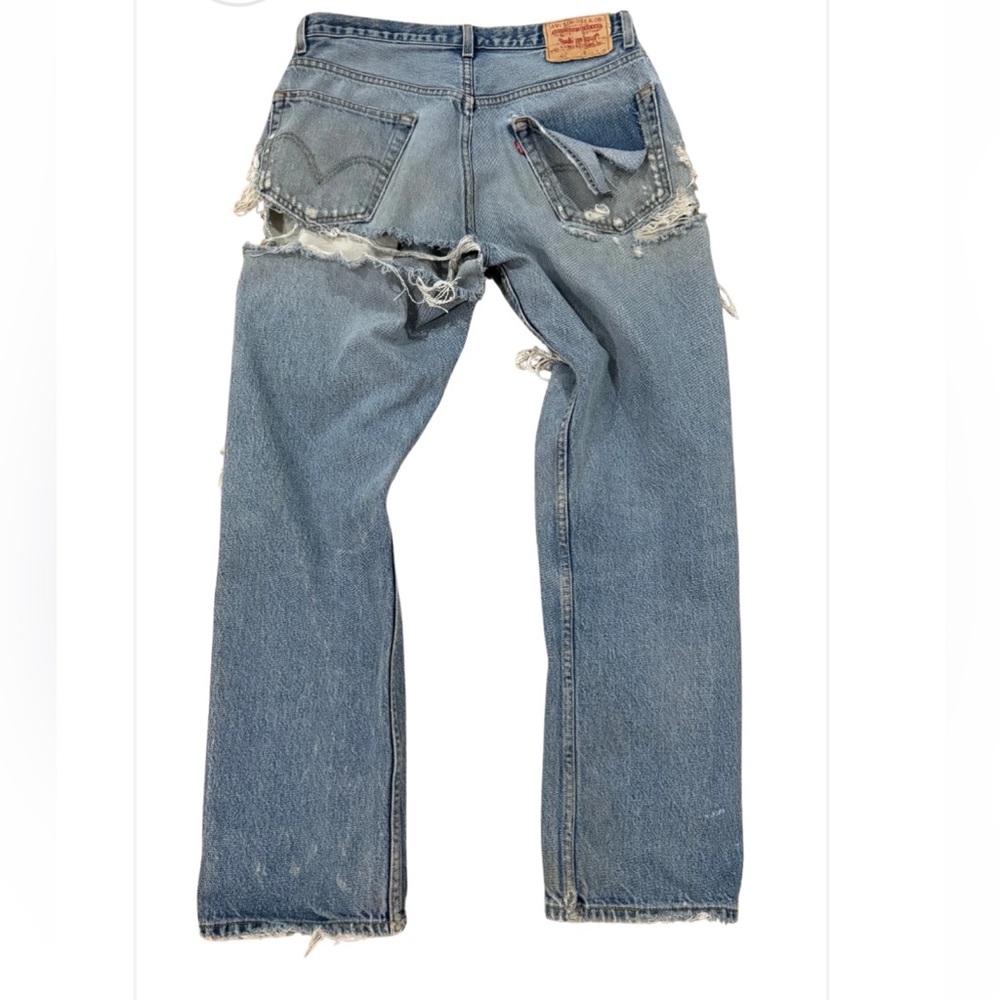Women’s distressed vintage Levi’s